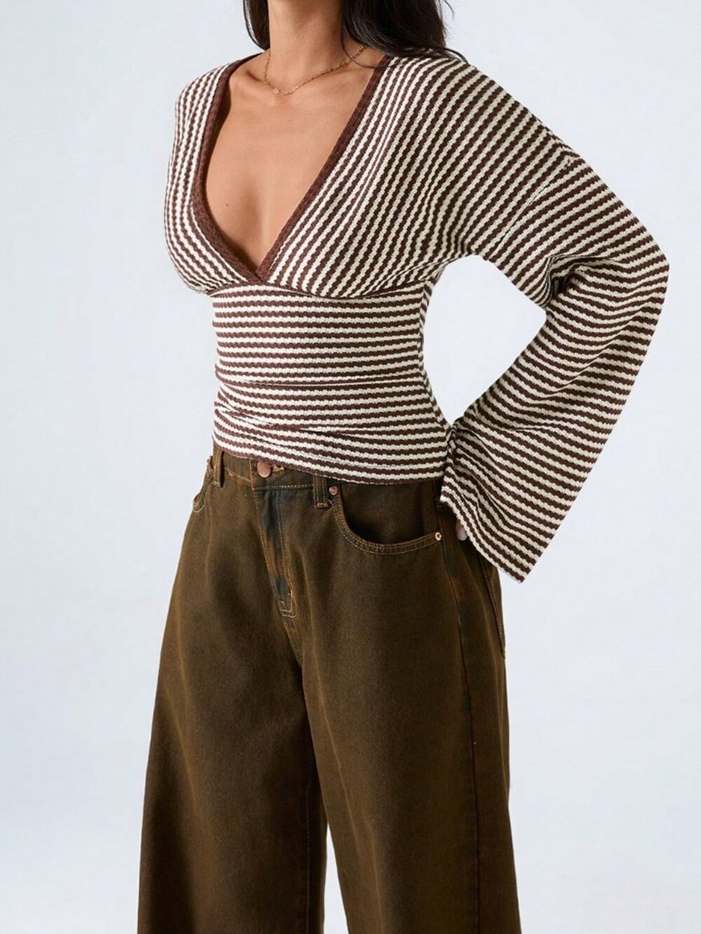 Multicolor Casual Women's Regular Deep V-Neck Striped Flare Sleeve Fitted Top - Picture 4 of 6